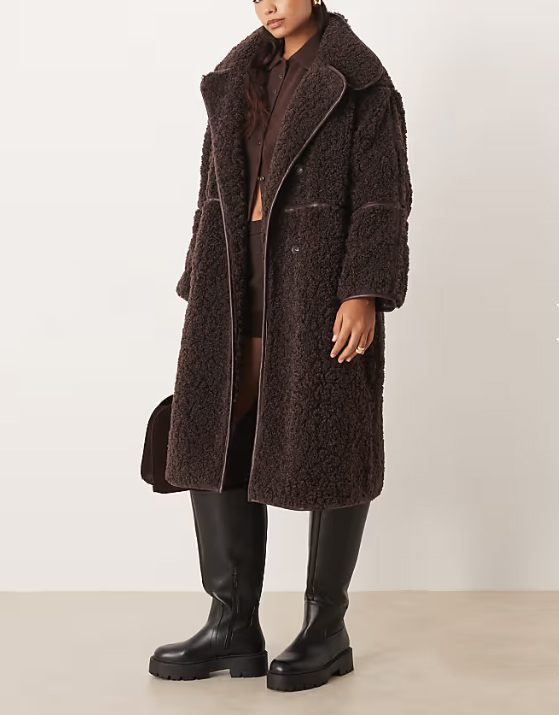 dámsky čokoládový shearling kabát