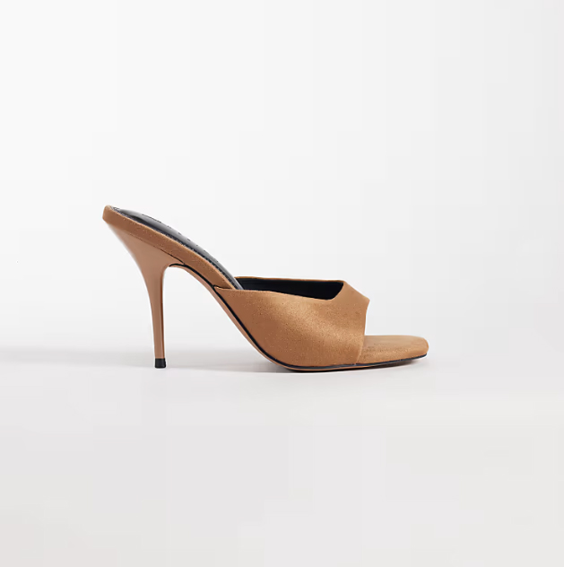 dámske elegantné ťavie šlapky