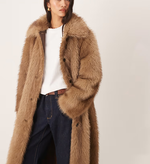 dámsky hnedý kožuch