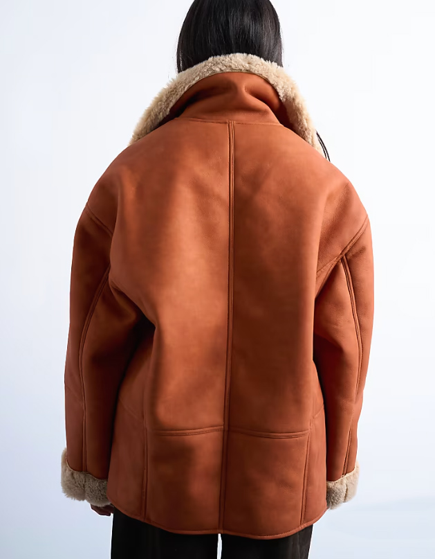 dámsky shearlingový kabát škoricový