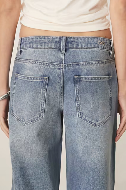 dámske jemné rifle s metalickým zdobením