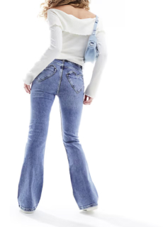 dámske rifle so srdiečkovými vreckami