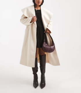 dámsky elegantný biely kabát