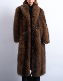 dámsky hnedý kožuch